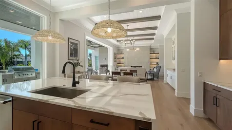 558 Venice Lane Sarasota FL 34242