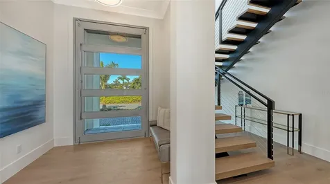 558 Venice Lane Sarasota FL 34242