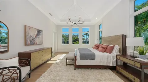 558 Venice Lane Sarasota FL 34242