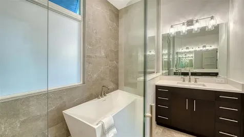 558 Venice Lane Sarasota FL 34242