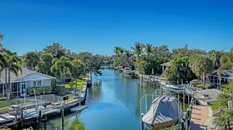 558 Venice Lane Sarasota FL 34242