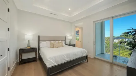 558 Venice Lane Sarasota FL 34242