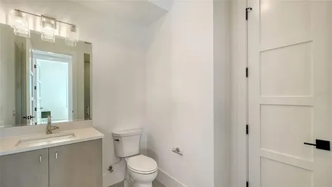 558 Venice Lane Sarasota FL 34242