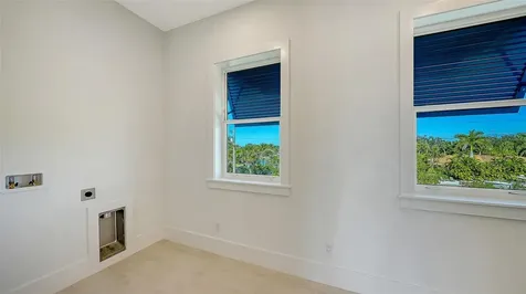 558 Venice Lane Sarasota FL 34242