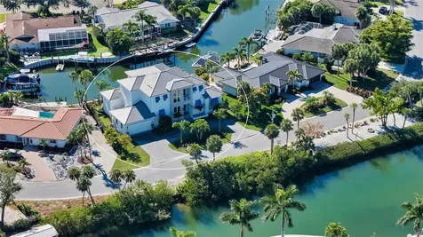 558 Venice Lane Sarasota FL 34242