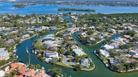 558 Venice Lane Sarasota FL 34242