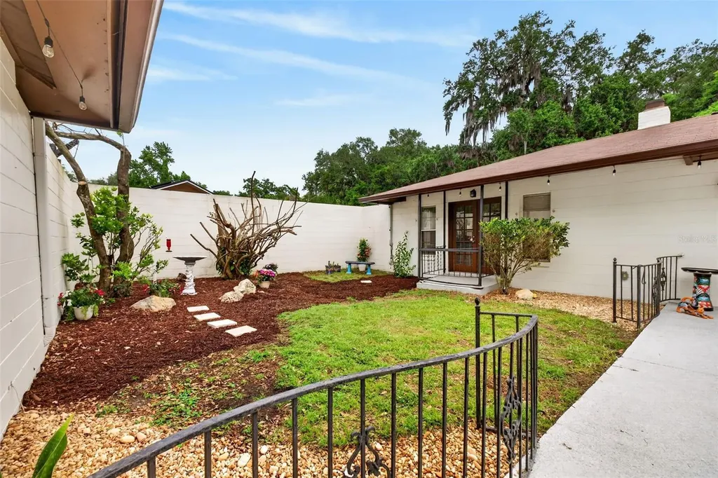 517 San Sebastian Prado Altamonte Springs FL 32714