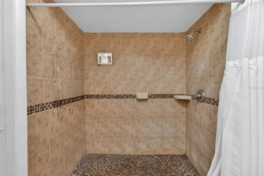517 San Sebastian Prado Altamonte Springs FL 32714
