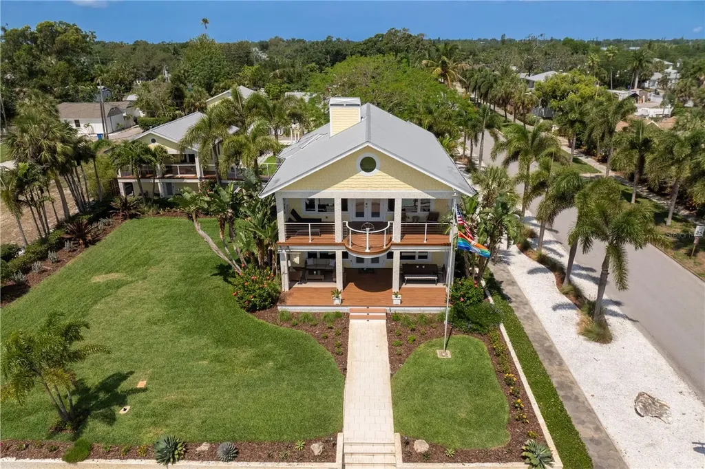 1803 Beach Drive SE St Petersburg FL 33705