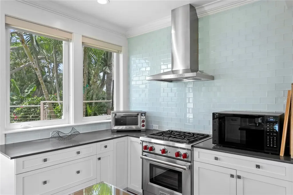 1803 Beach Drive SE St Petersburg FL 33705
