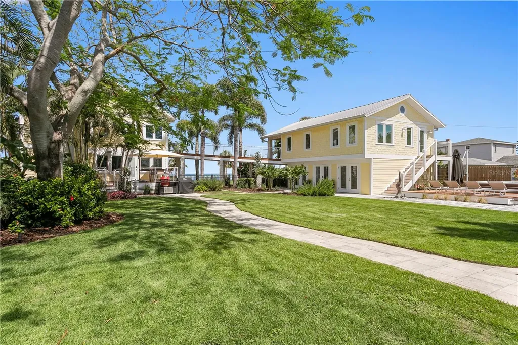 1803 Beach Drive SE St Petersburg FL 33705