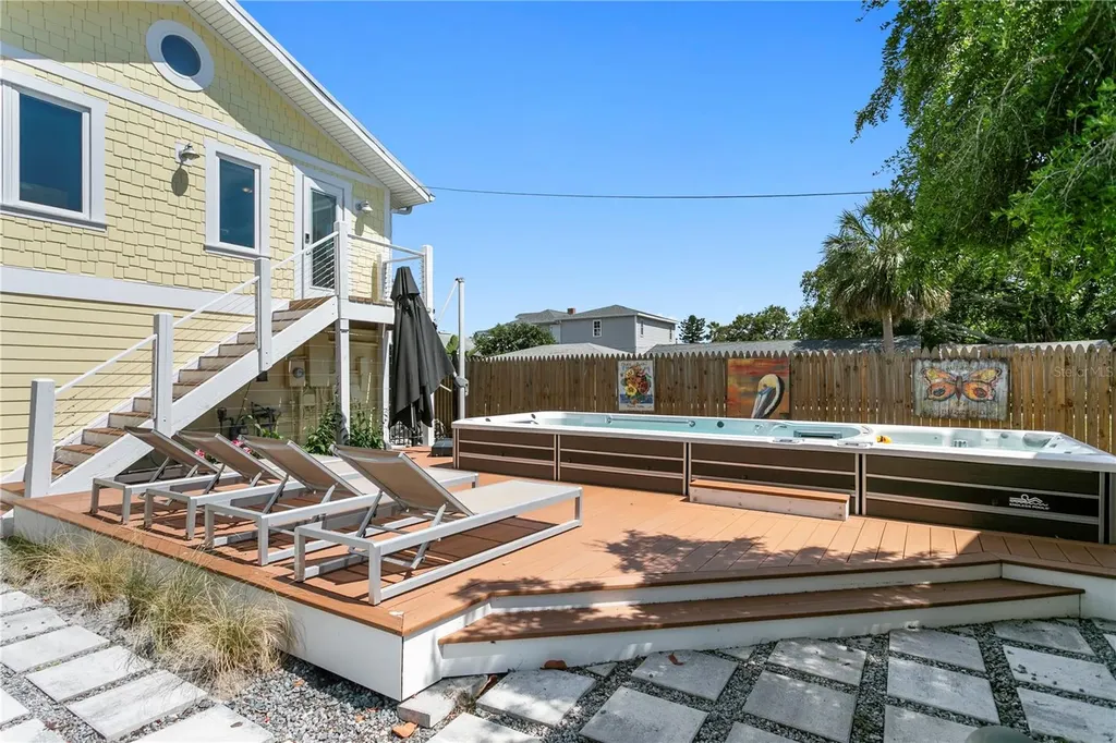 1803 Beach Drive SE St Petersburg FL 33705