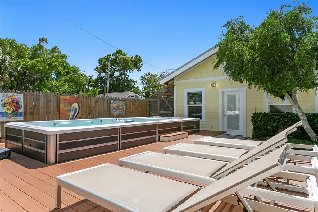 1803 Beach Drive SE St Petersburg FL 33705