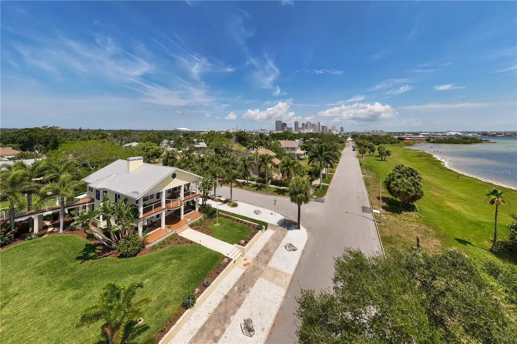 1803 Beach Drive SE St Petersburg FL 33705