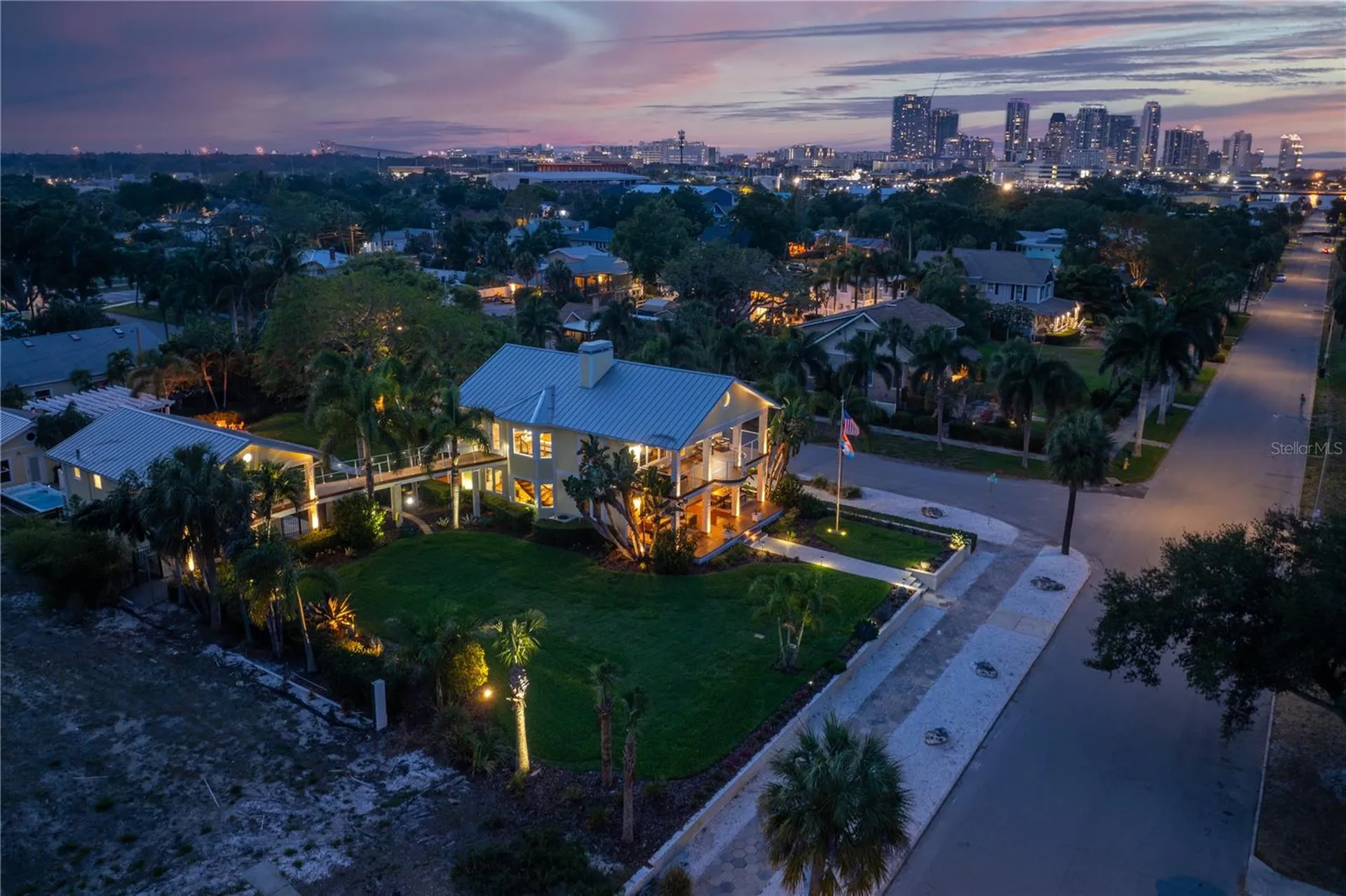 1803 Beach Drive SE St Petersburg FL 33705