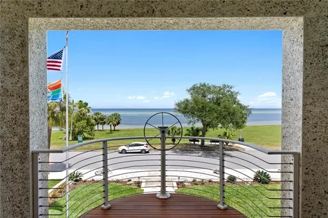 1803 Beach Drive SE St Petersburg FL 33705