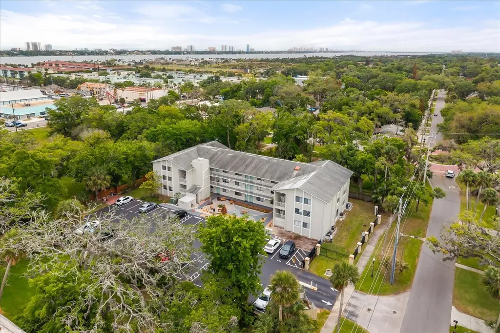 633 S Palmetto Avenue Daytona Beach FL 32114