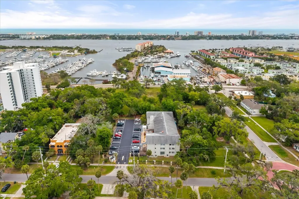 633 S Palmetto Avenue Daytona Beach FL 32114