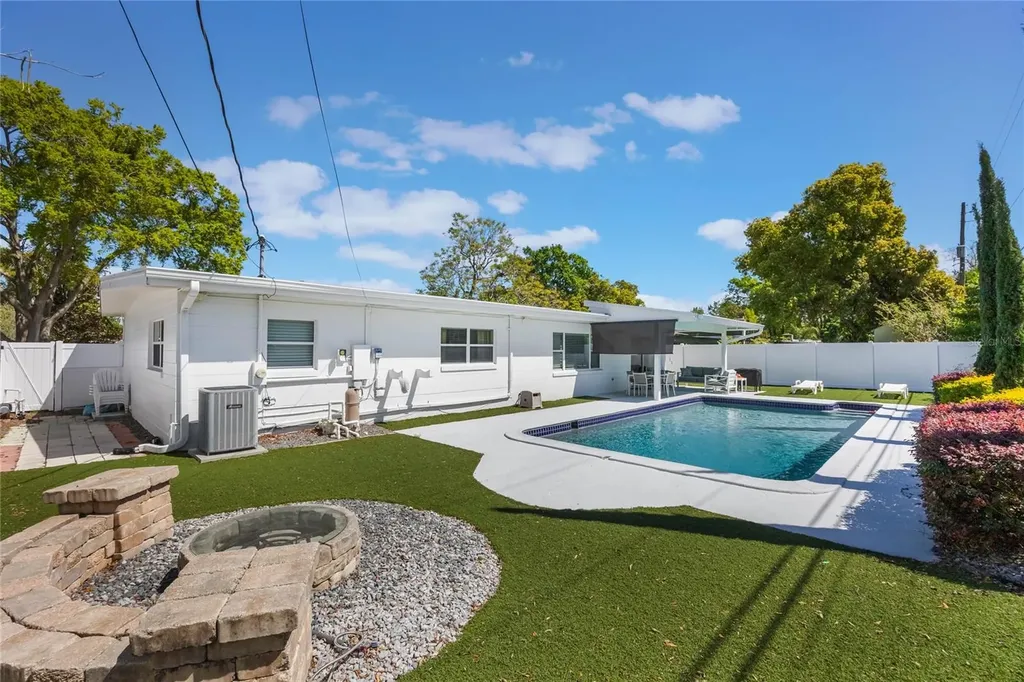 4610 Elaine Place Orlando FL 32812