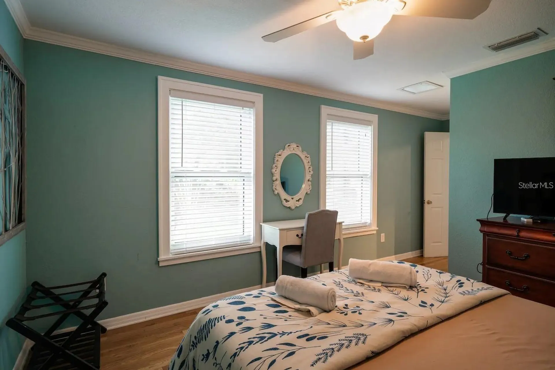 1501 29th Avenue N St Petersburg FL 33704