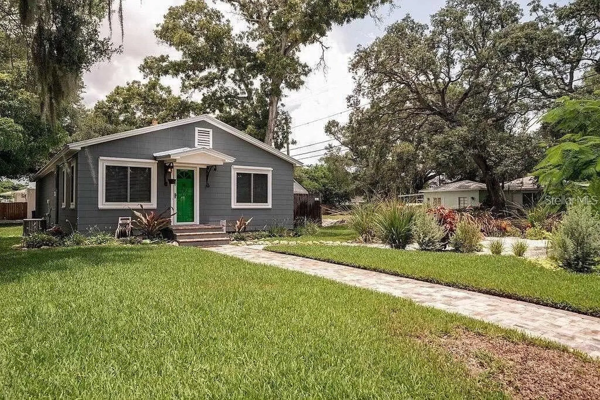 1501 29th Avenue N St Petersburg FL 33704