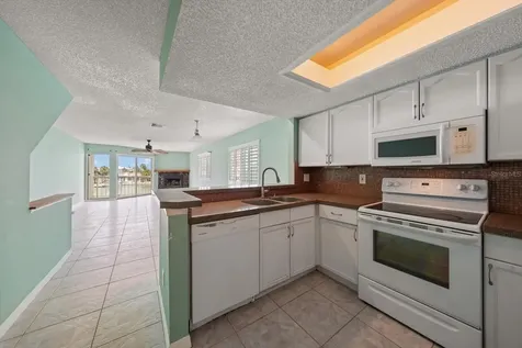 124 Marcdale Boulevard Indian Rocks Beach FL 33785