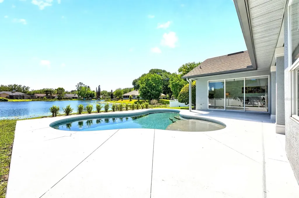 1047 Willa Lake Circle Oviedo FL 32765