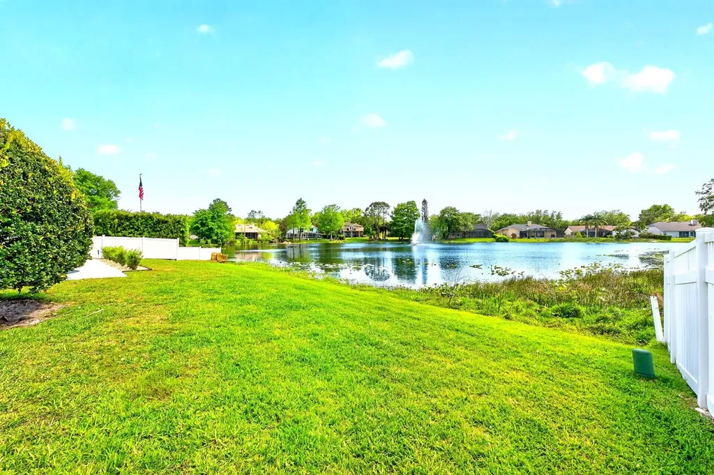 1047 Willa Lake Circle Oviedo FL 32765