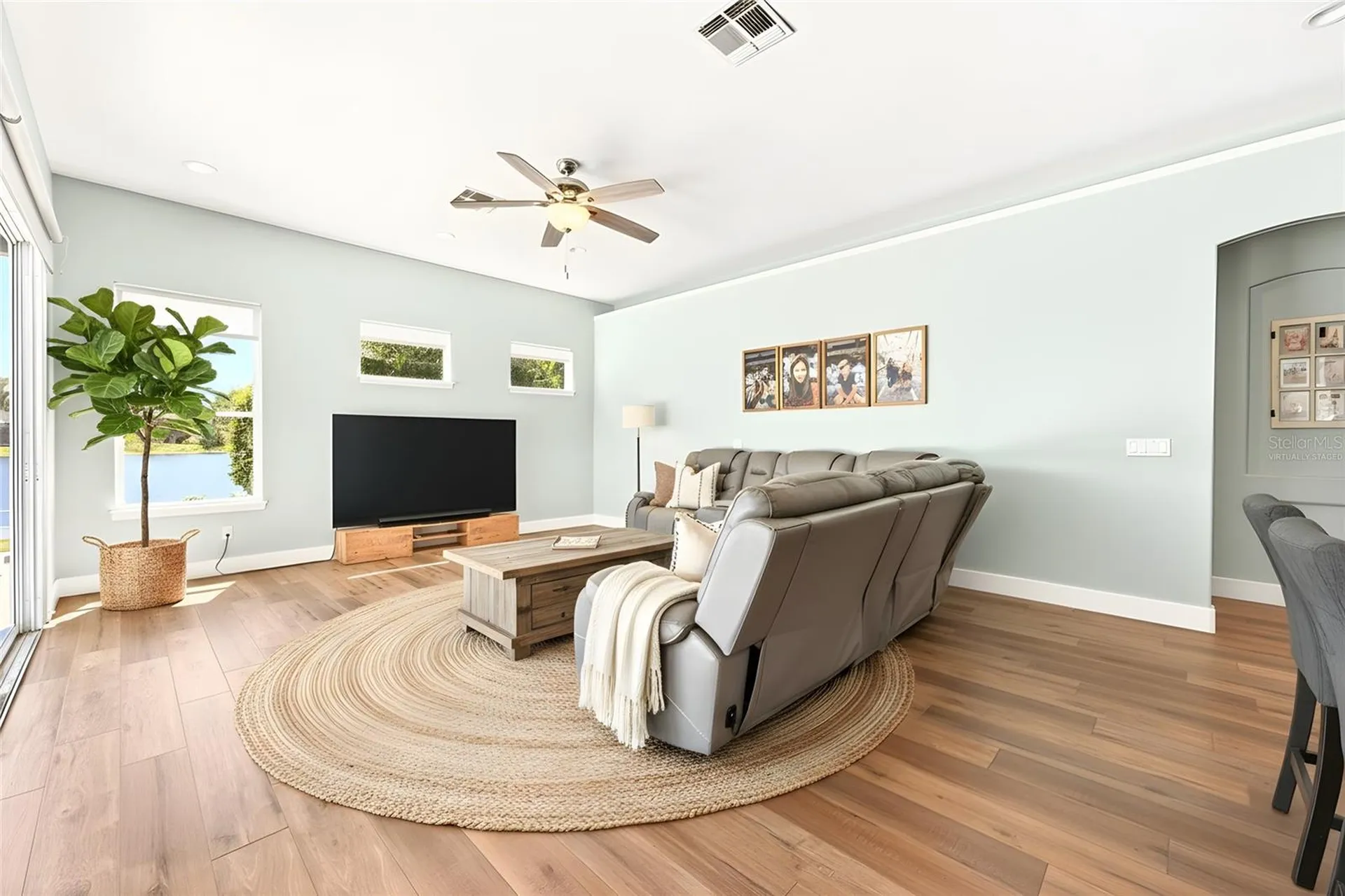 1047 Willa Lake Circle Oviedo FL 32765
