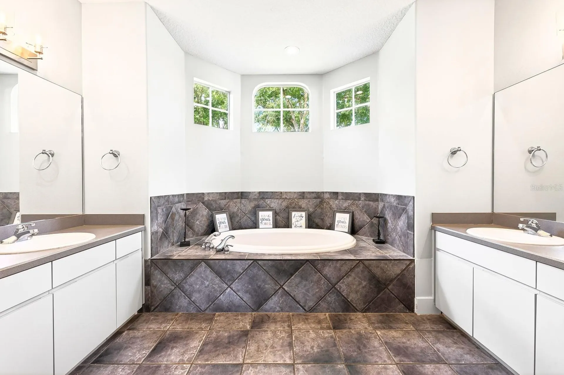 1047 Willa Lake Circle Oviedo FL 32765