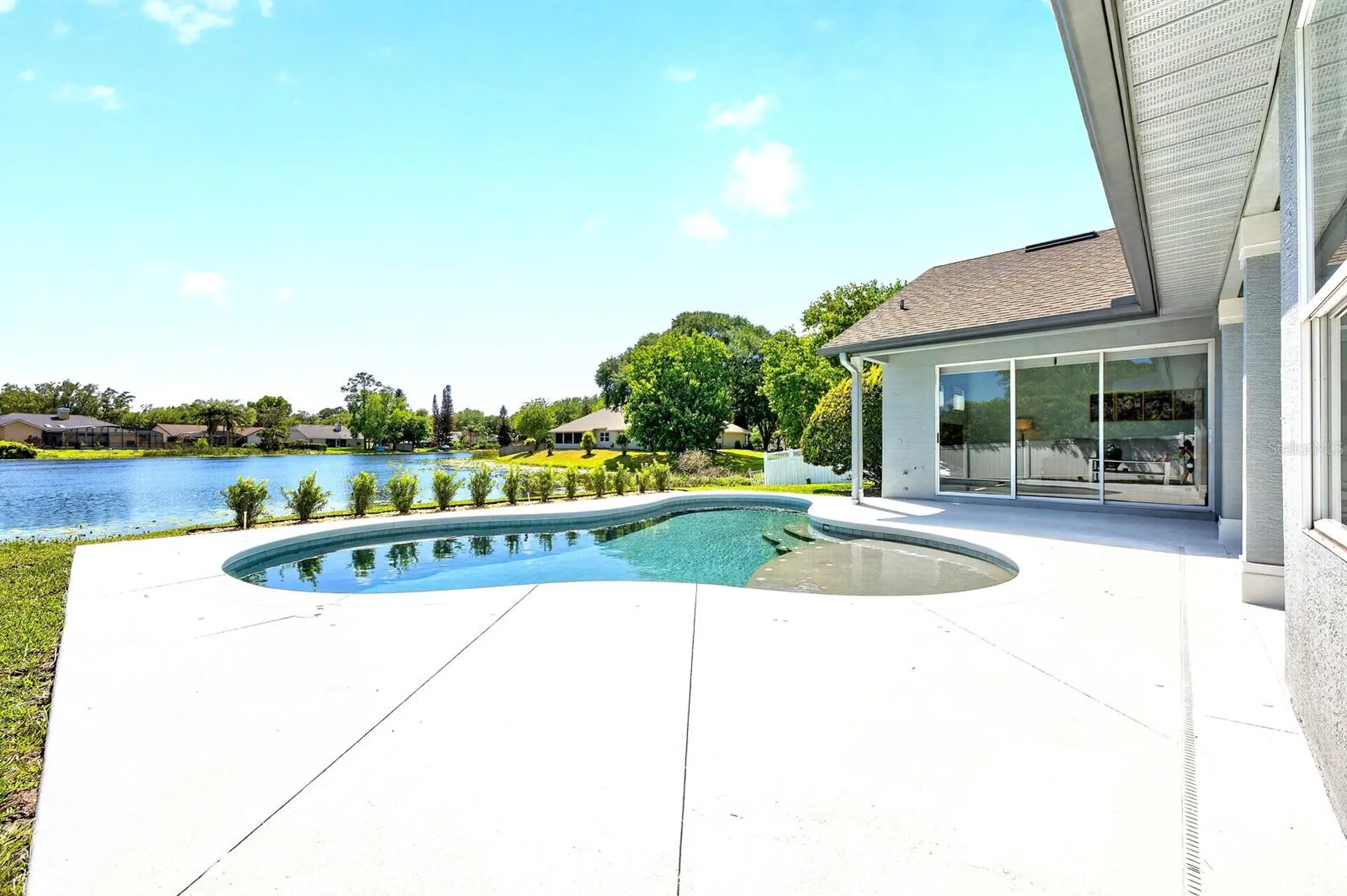 1047 Willa Lake Circle Oviedo FL 32765
