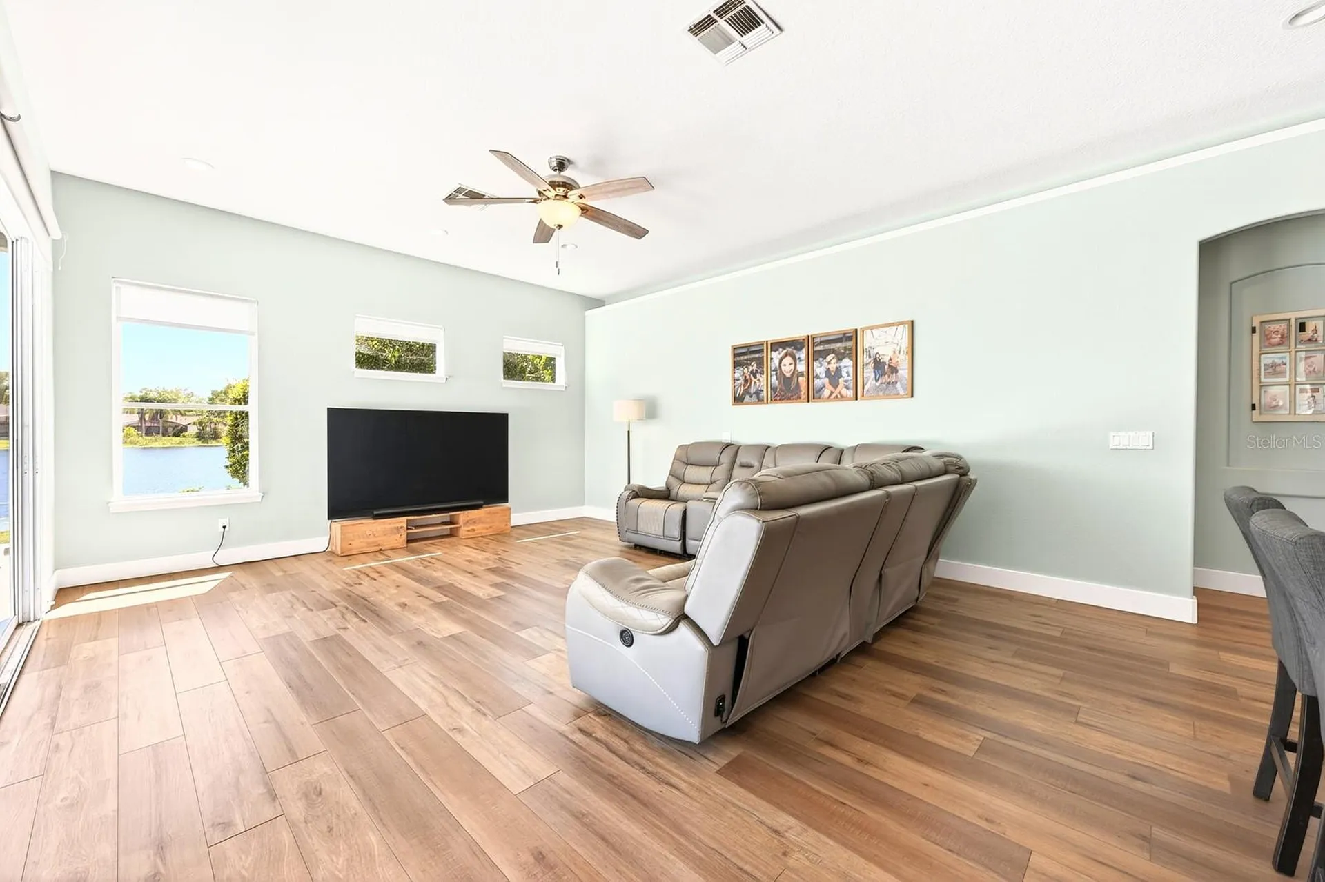 1047 Willa Lake Circle Oviedo FL 32765