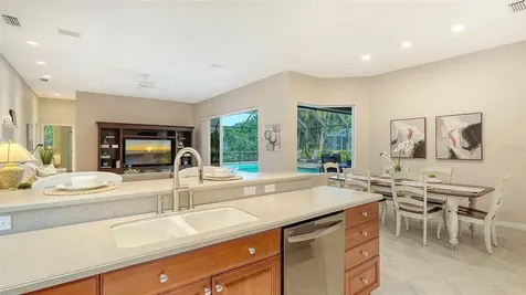 7312 Pine Valley Street Bradenton FL 34202