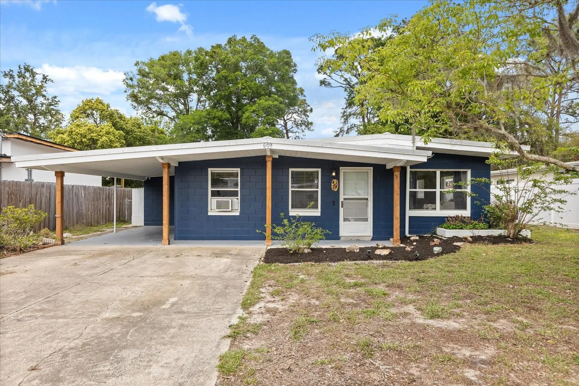 609 E Highland Street Altamonte Springs FL 32701