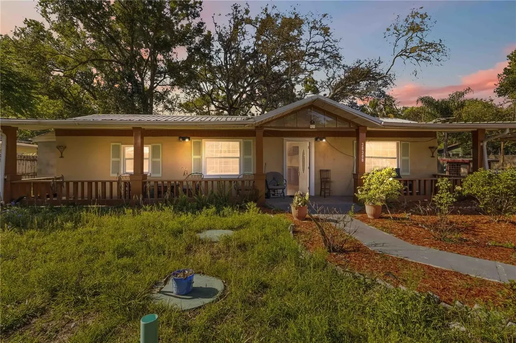 38308 Collins Avenue Zephyrhills FL 33542