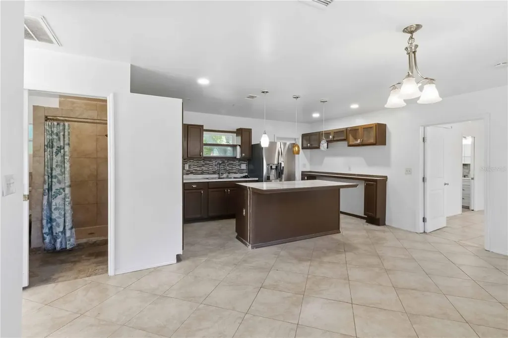 38308 Collins Avenue Zephyrhills FL 33542