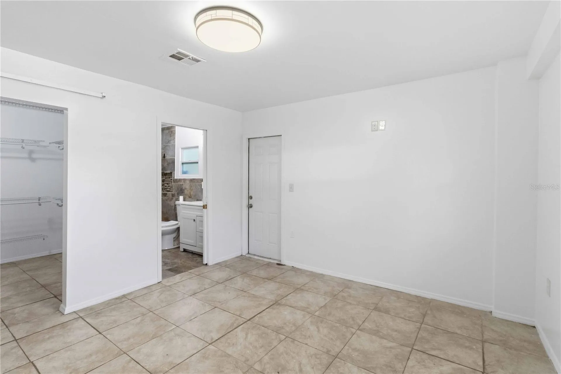 38308 Collins Avenue Zephyrhills FL 33542