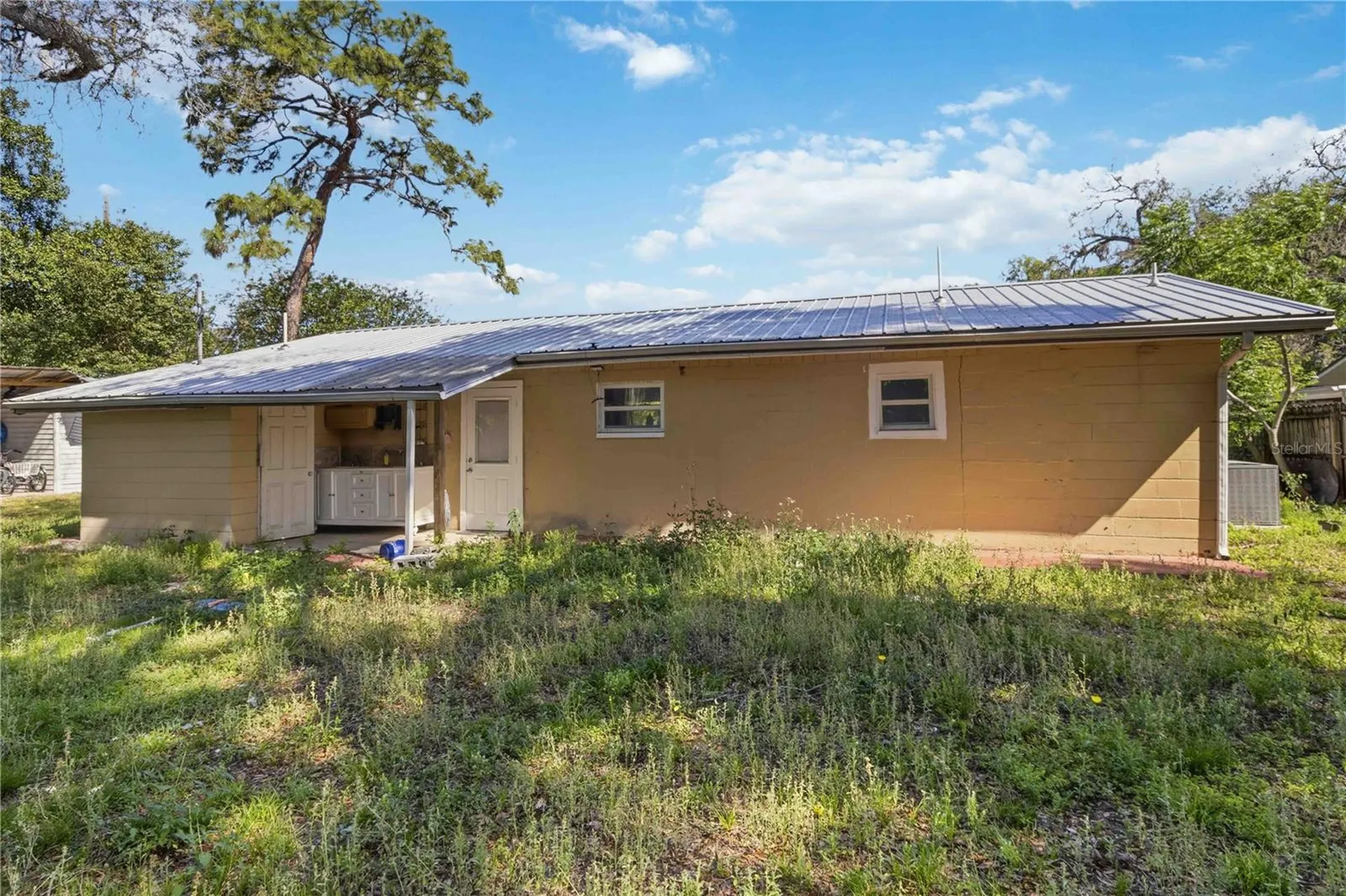 38308 Collins Avenue Zephyrhills FL 33542