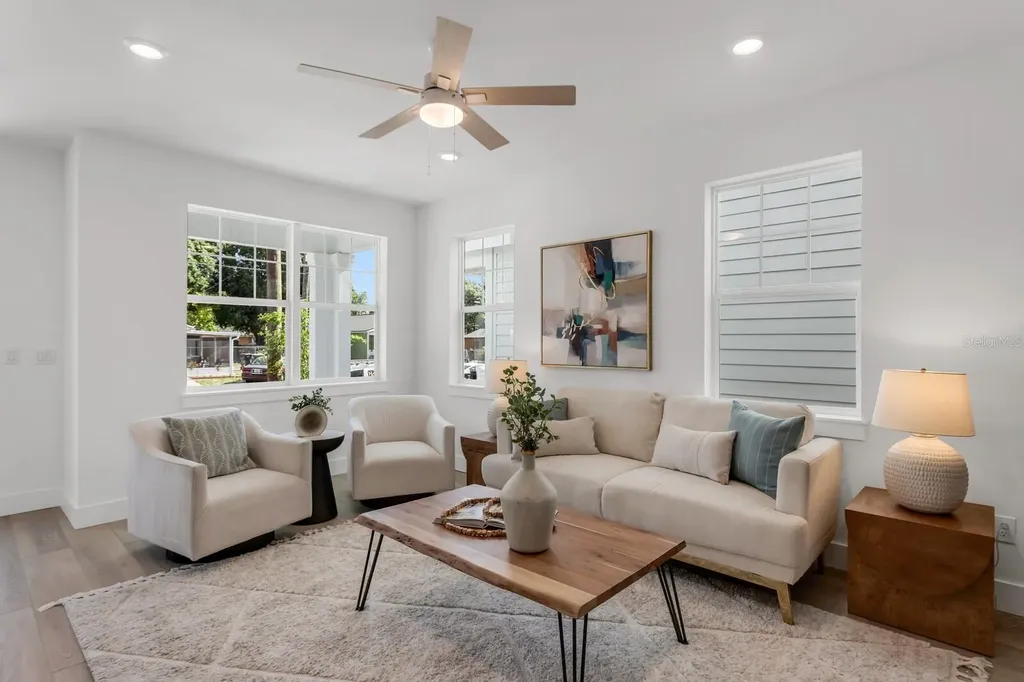 1912 W Chestnut Street Tampa FL 33607