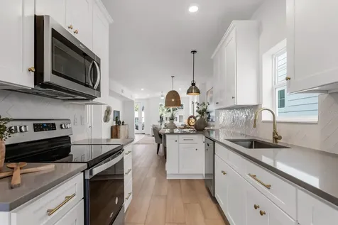 1912 W Chestnut Street Tampa FL 33607
