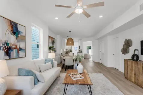 1912 W Chestnut Street Tampa FL 33607