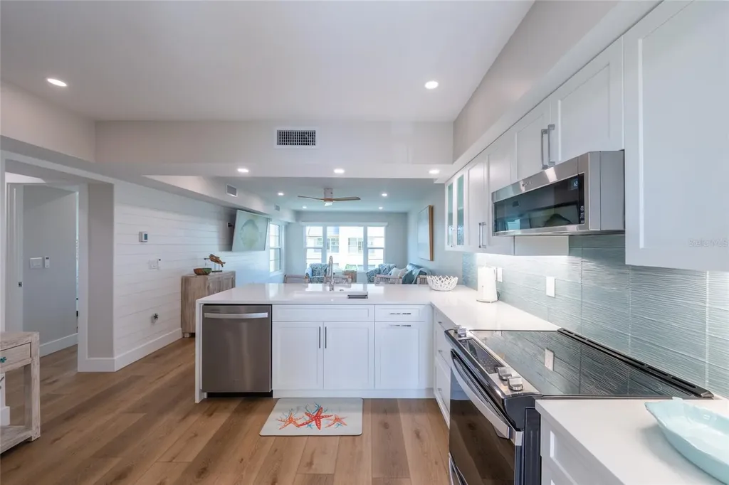 3804 Gulf Of Mexico Drive Longboat Key FL 34228