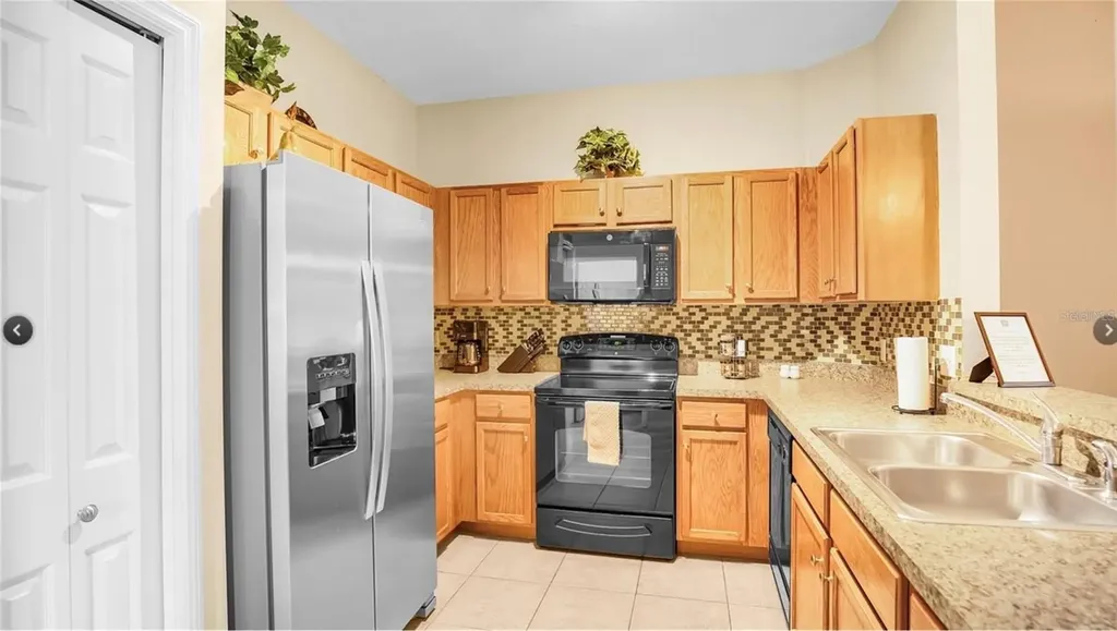 2711 Oakwater Drive Kissimmee FL 34747