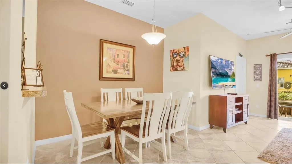 2711 Oakwater Drive Kissimmee FL 34747