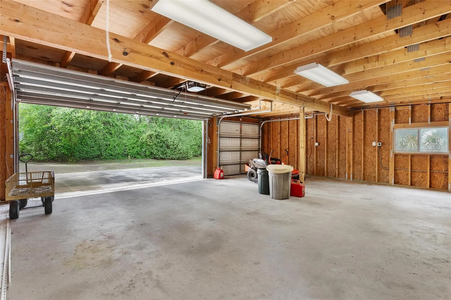 20825 County Road 44a Eustis FL 32736