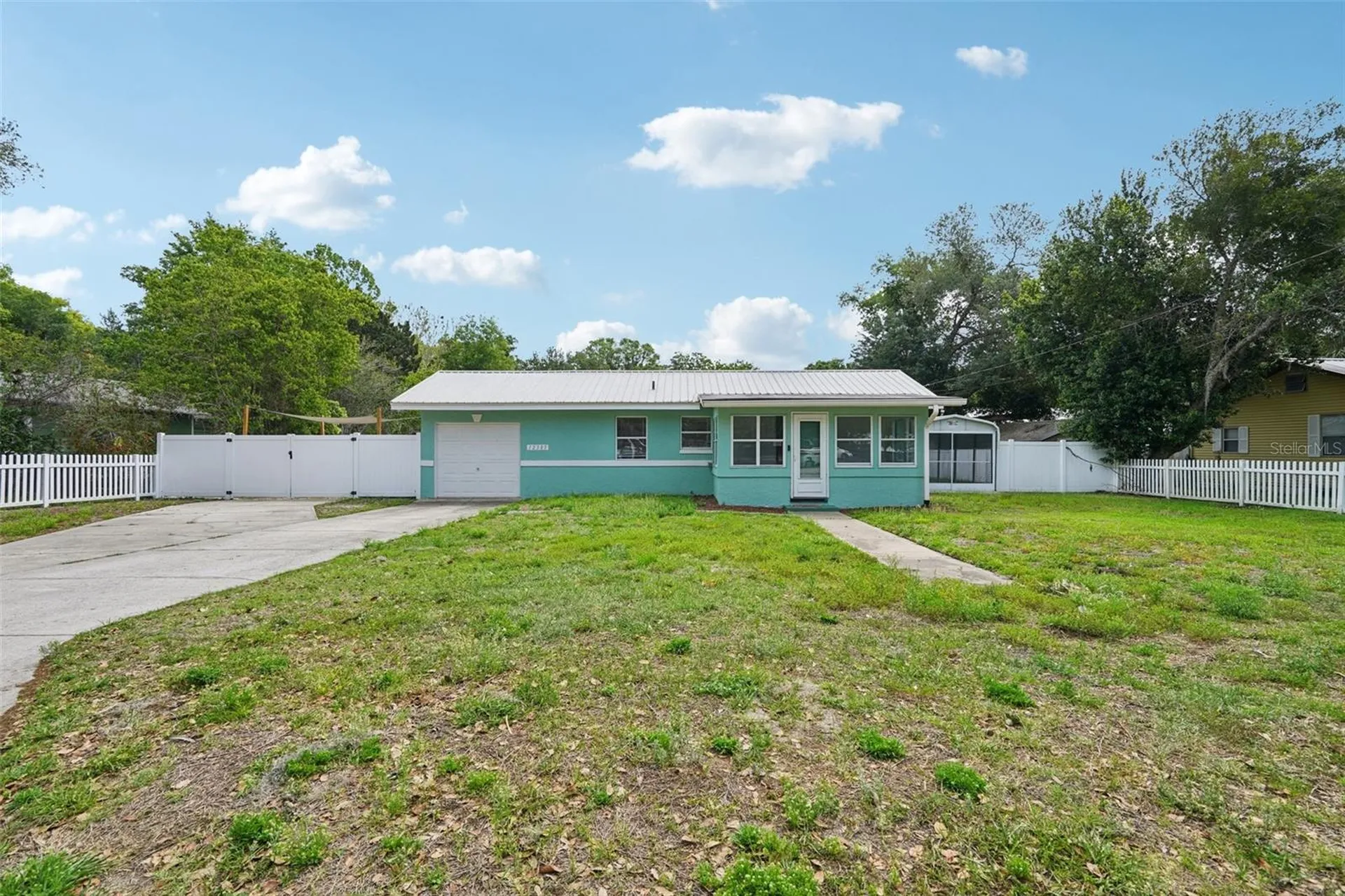 12385 SE 135th Court Ocklawaha FL 32179