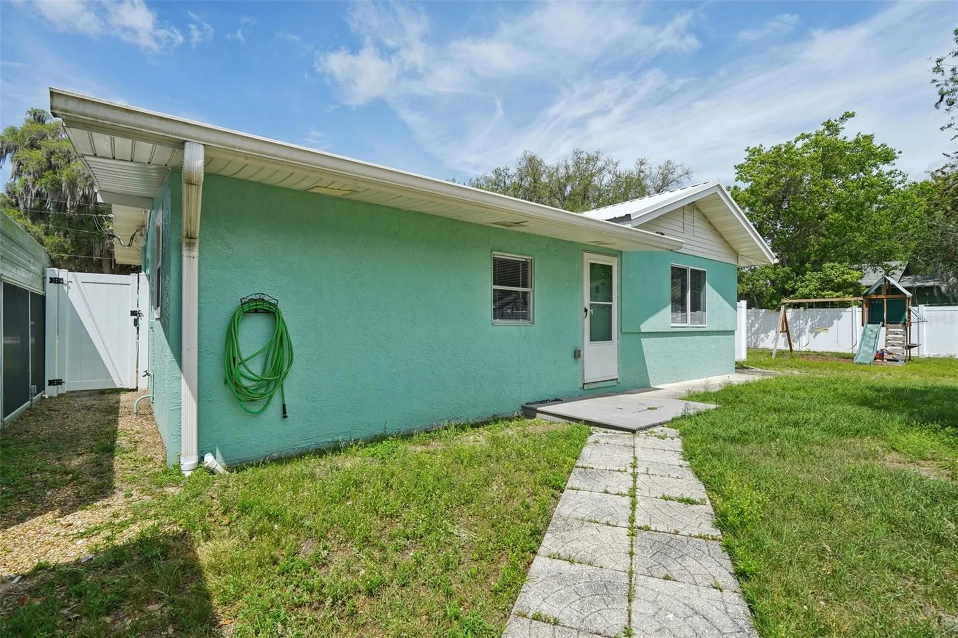 12385 SE 135th Court Ocklawaha FL 32179