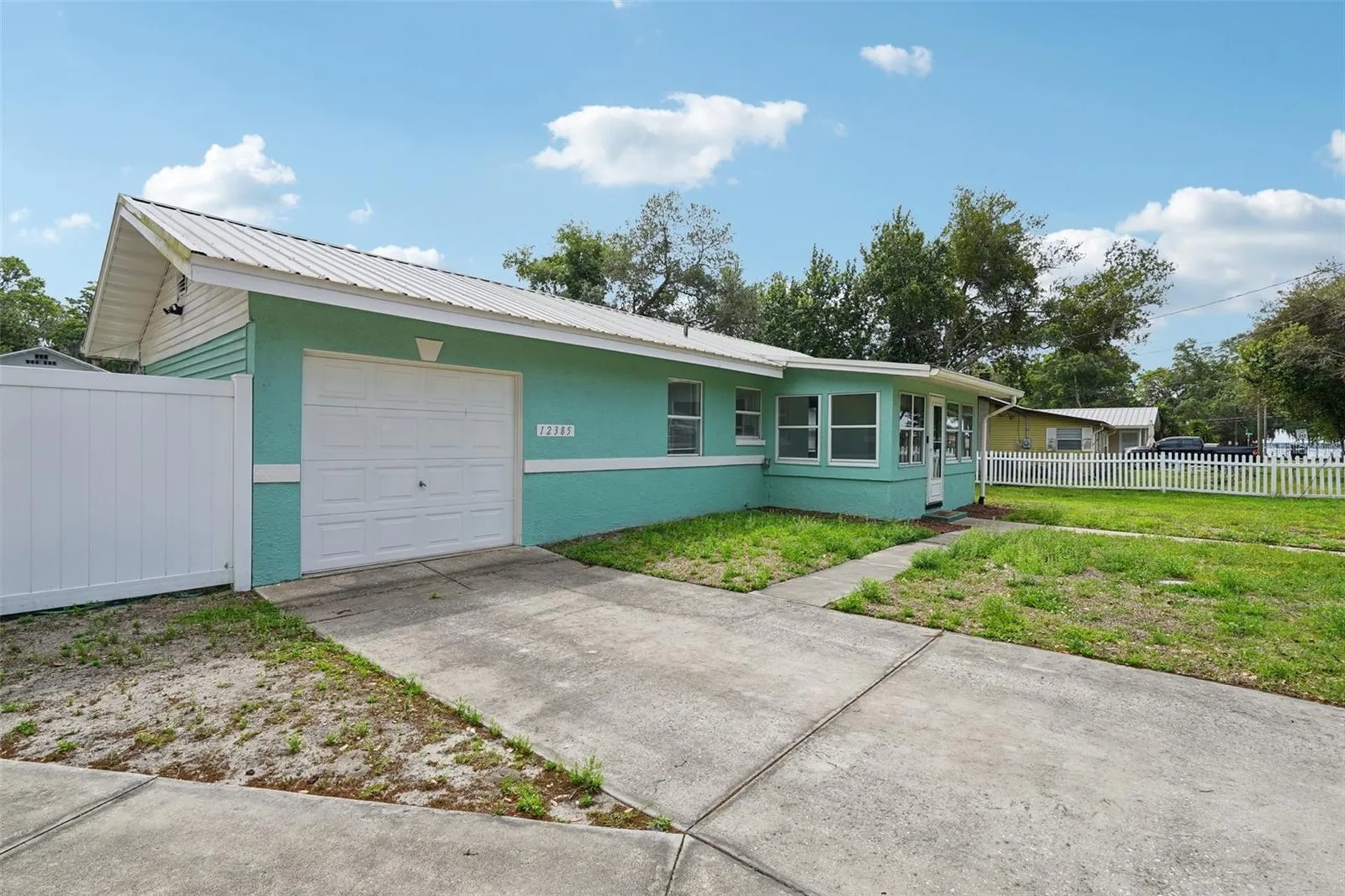 12385 SE 135th Court Ocklawaha FL 32179