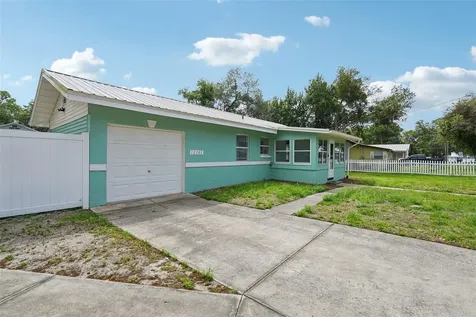 12385 SE 135th Court Ocklawaha FL 32179
