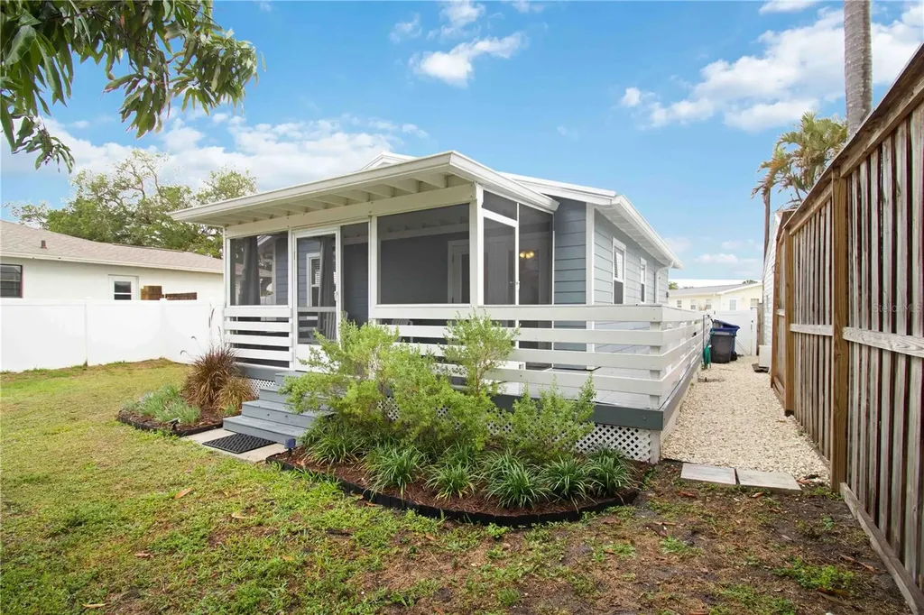 2134 Hively Street Sarasota FL 34231